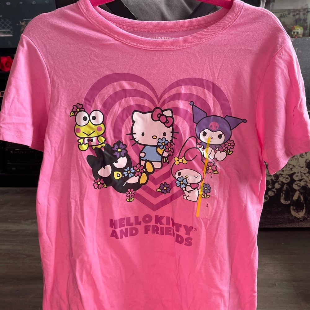 Pink Hello Kitty & friends T-shirt